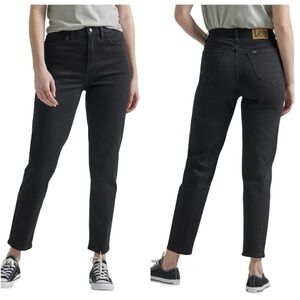 Lee Legendary High Rise Cropped Straight Leg Mom Jeans in Stretch Black Denim
